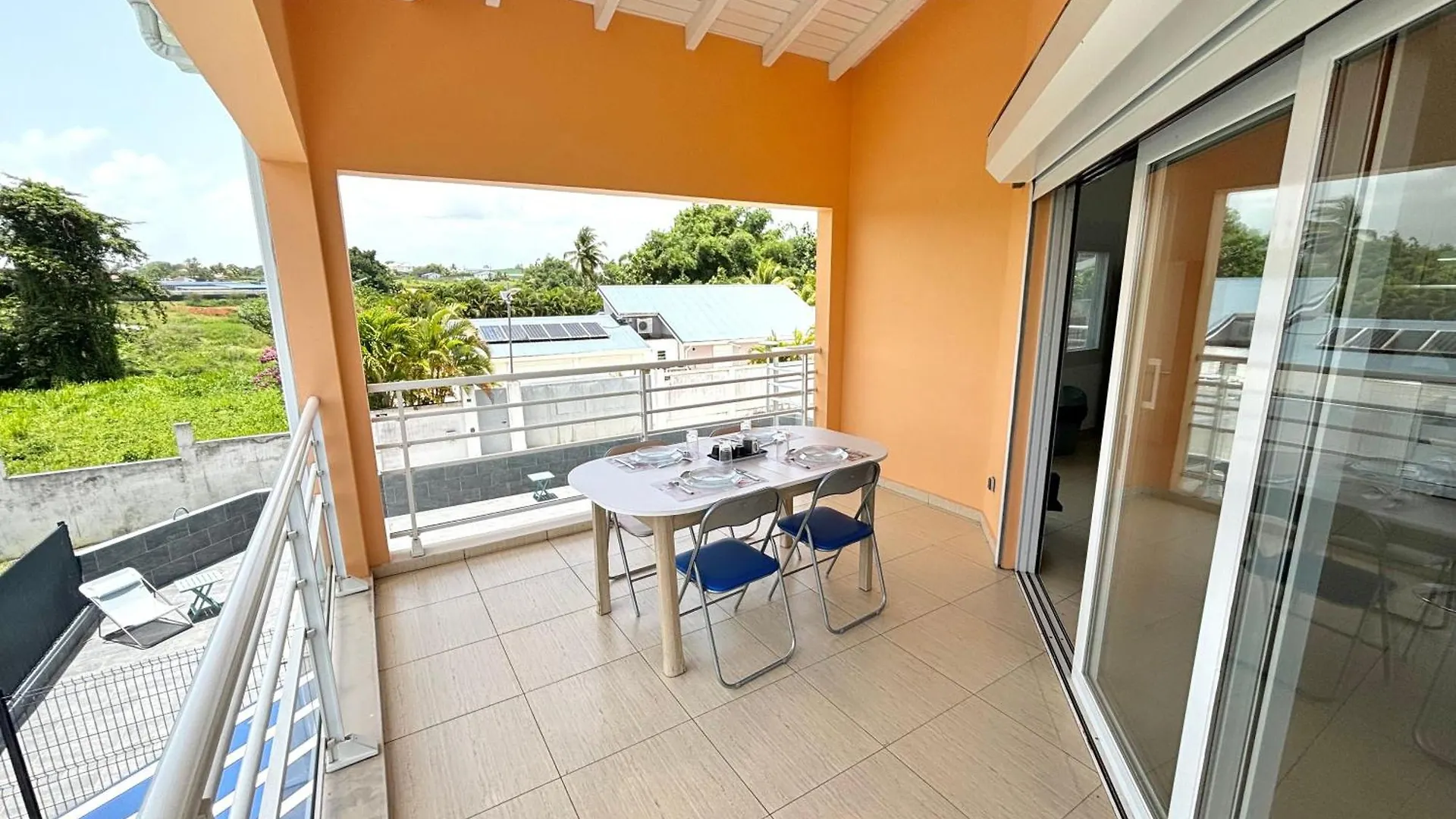 ベ・マオーRubis - Vue Piscine, Balcon, Proche Destralandアパートメント アパート ベ・マオー